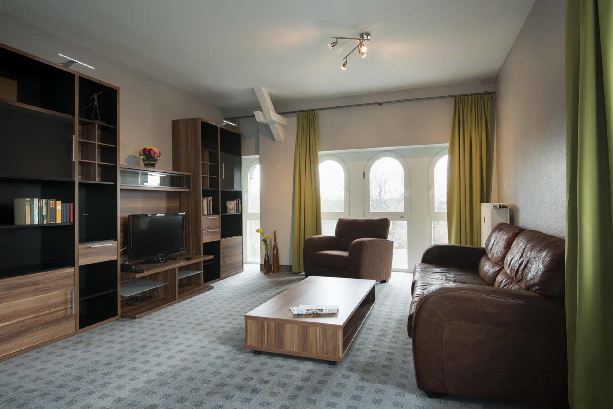 Hotel Dampfmuehle Нойкирхен-Флюн Екстериор снимка